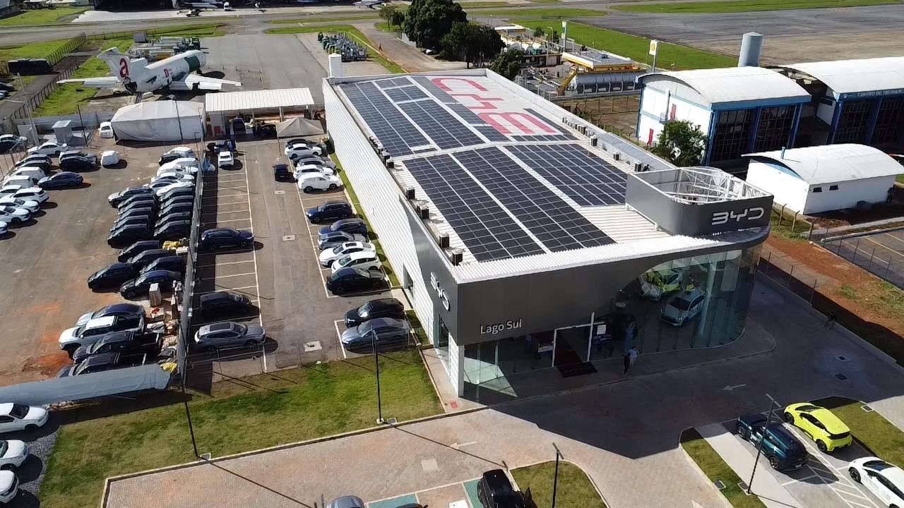 Sistema de energia solar com tecnologia BYD instalado pelo Grupo TEC Solar